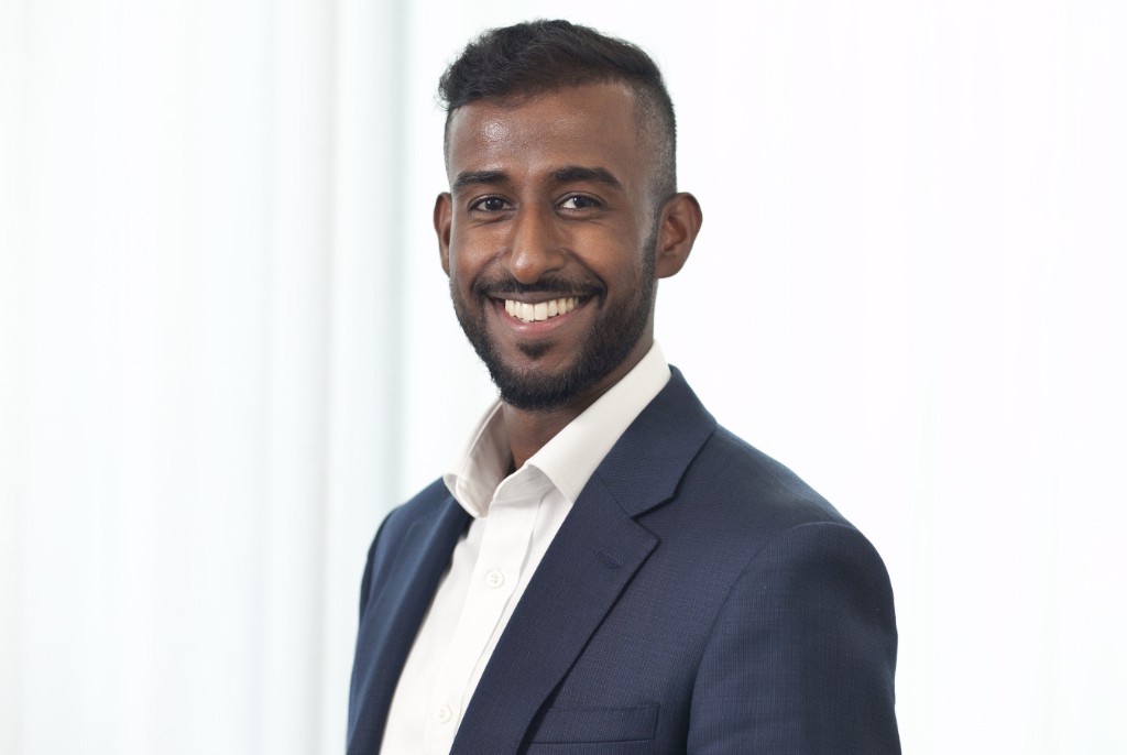 Vithuran Skandarajaah, Co-Founder & CEO of FITCOIN LTD